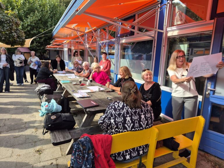 photo_5393298873377748373_y