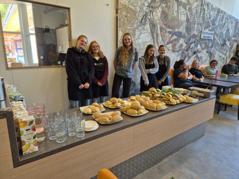 photo_5393298873377748376_y