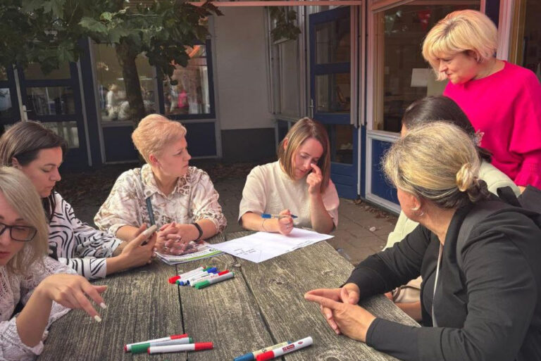 photo_5393502858554505678_y