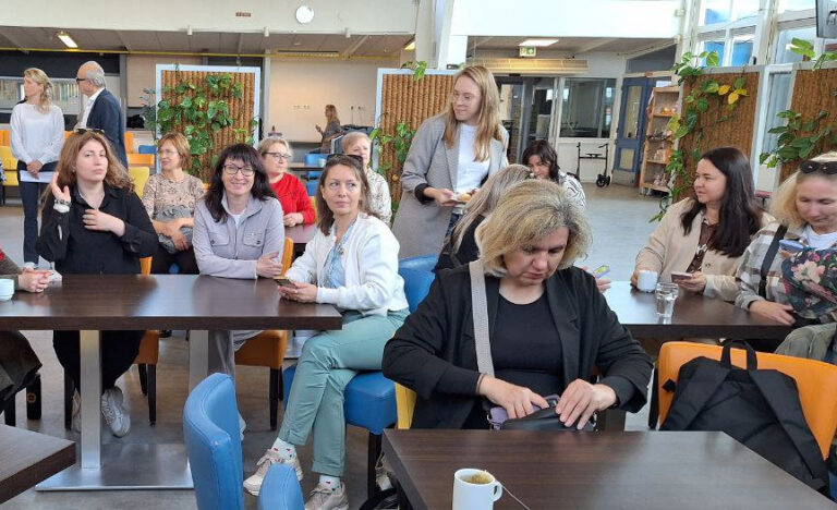 photo_5393502858554505711_y