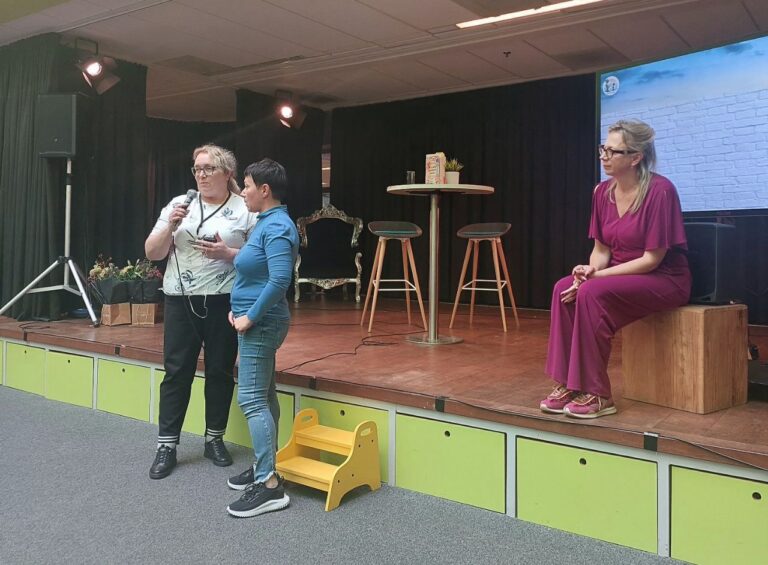 photo_5395467780322621072_y